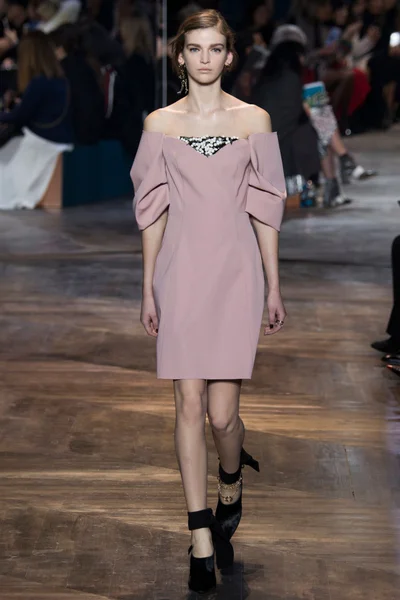 Look 44